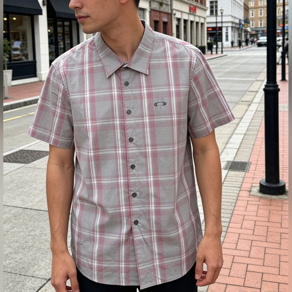 Oakley Gray Pink Plaid Button Down Shirt XL Men Short Sleeve Cotton Blend Casual